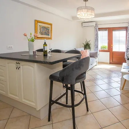 Apartment Motovunska 39a *